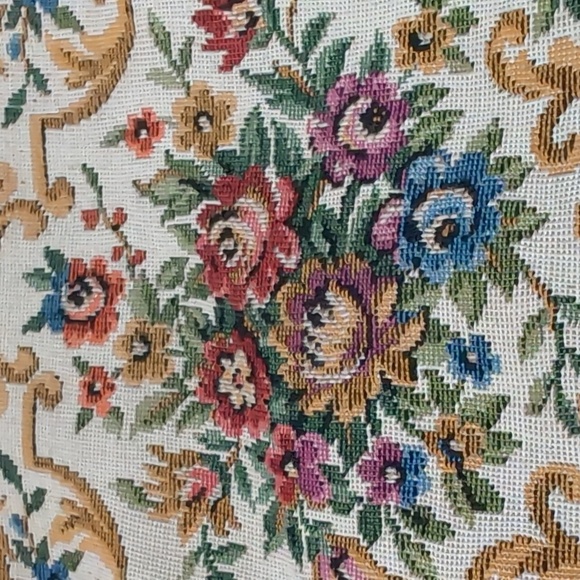 VGT,Hong Kong Walborg Mini Tapestry Floral Clutch With Metal Chain. - Picture 8 of 12